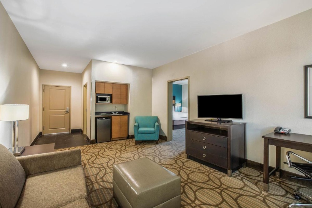 La Quinta Inn & Suites by Wyndham West Little Rock Image 7